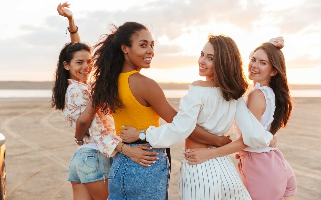 looks femme été intemporels chics